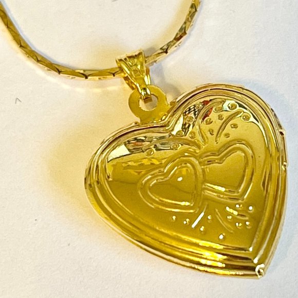 Vintage Gold Rose Flower Heart Locket Necklace Victorian Photo Charm 24" Plated - Picture 3 of 10